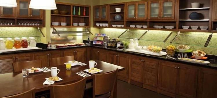 康福特套房密尔沃基西酒店(Comfort Suites Milwaukee West)图片