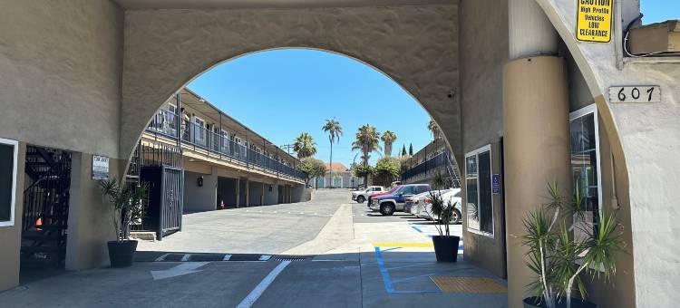 罗德威酒店-圣地亚哥南国家城市(Rodeway Inn National City San Diego South)图片