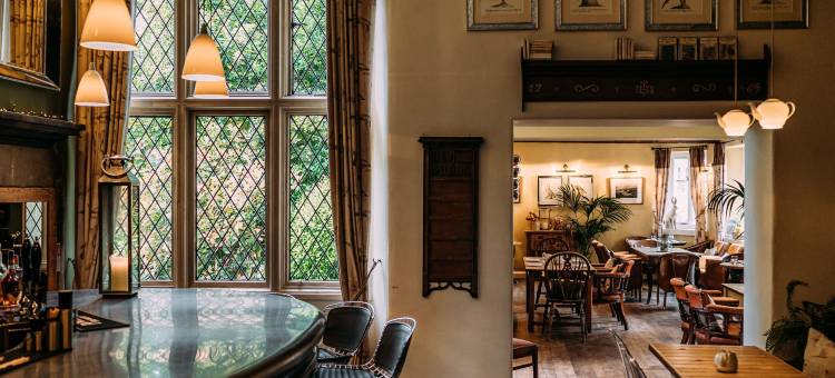 猎鹰庄园酒店(Falcon Manor Hotel)图片