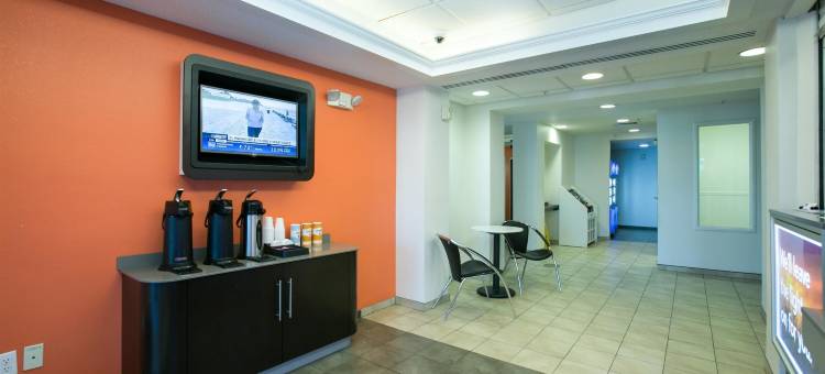 布鲁克林中心阿波利斯6号汽车旅馆(Motel 6 Brooklyn Center, MN - Minneapolis)图片