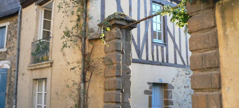 瑞莱斯圣帕维公寓酒店(Petite Maison Romantique au Calme, Cœur Historique, Vue Ville et Jardin)图片