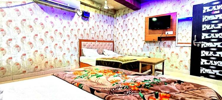 亚杜万希达姆(Via Yadhuvanshi Dhaam - 900m from Prem Mandir and Iskcon Temple)图片