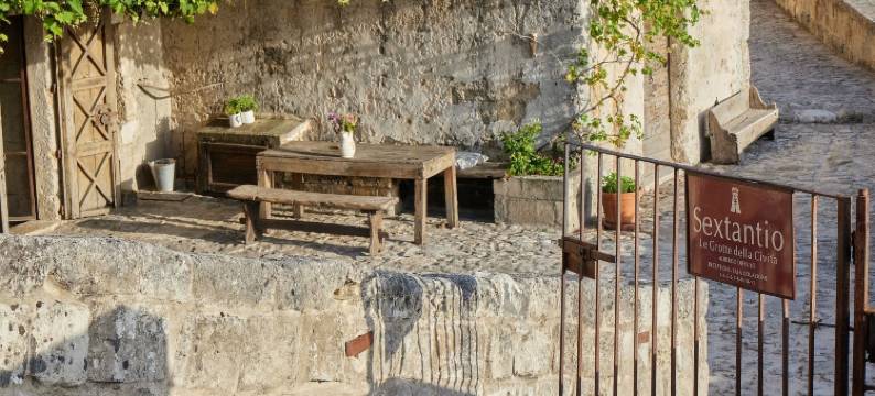 赛克斯坦蒂奥西维塔洞穴酒店(Sextantio le Grotte Della Civita)图片