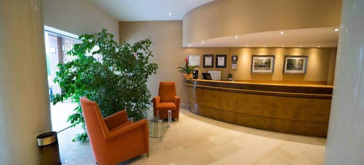 卡尔顿里奥哈美居酒店(Hotel Carlton Rioja)图片