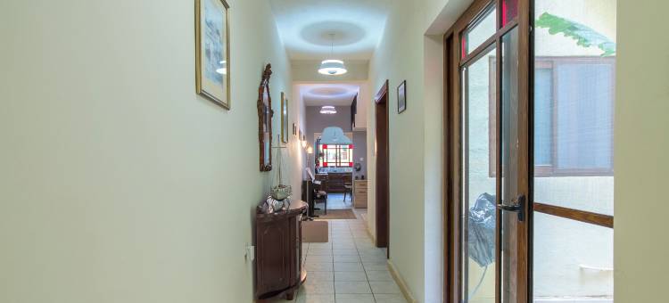 位于卡尔卡的良好位置的联排别墅和庭院(Well Located Townhouse & Courtyard Kalka - Happy Rentals)图片