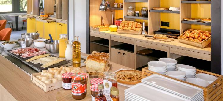 宜必思比亚里茨安格雷机场酒店(Ibis Biarritz-Anglet Aéroport)图片