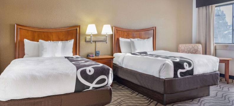 明尼阿波利斯明尼通卡拉昆塔温德姆套房酒店(La Quinta Inn & Suites by Wyndham Minneapolis-Minnetonka)图片