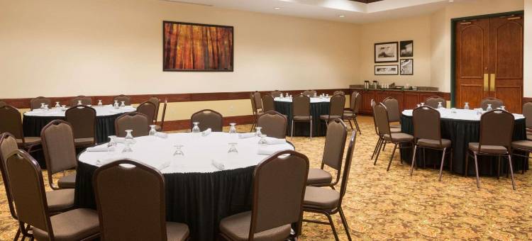 贝克利丽怡酒店(Country Inn & Suites by Radisson, Beckley, WV)图片