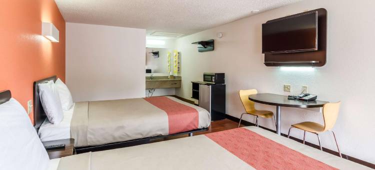 维珍尼亚特鲁特维尔 6 号汽车旅馆(Motel 6 Troutville, VA)图片