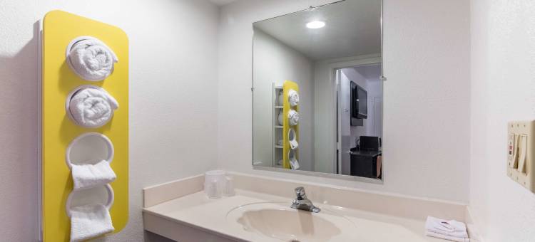 Motel 6 彭萨科拉，佛罗里达州 - 机场西(Motel 6 Pensacola, FL - West)图片