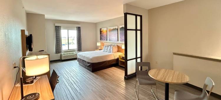 休斯顿西部能源走廊温德姆戴斯套房酒店(Days Inn & Suites by Wyndham Houston / West Energy Corridor)图片