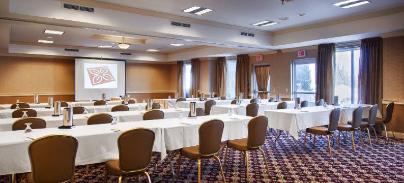 密尔沃基西北会议中心希尔顿花园酒店(Hilton Garden Inn Milwaukee Northwest Conference Center)图片