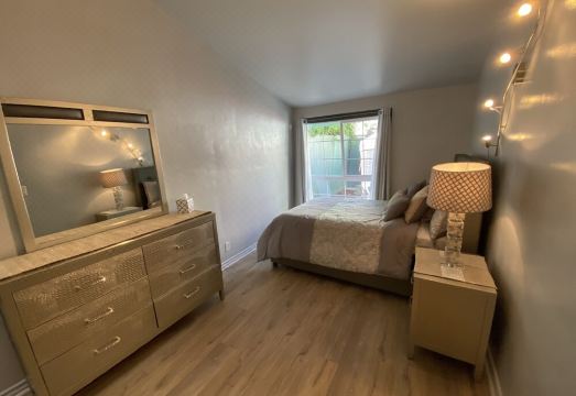 Charming Burbank Cottage! Hotel Overview