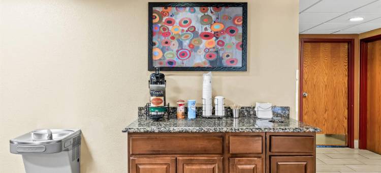 斯特蒂文特/拉辛温德姆速 8 酒店(Super 8 by Wyndham Sturtevant/Racine)图片