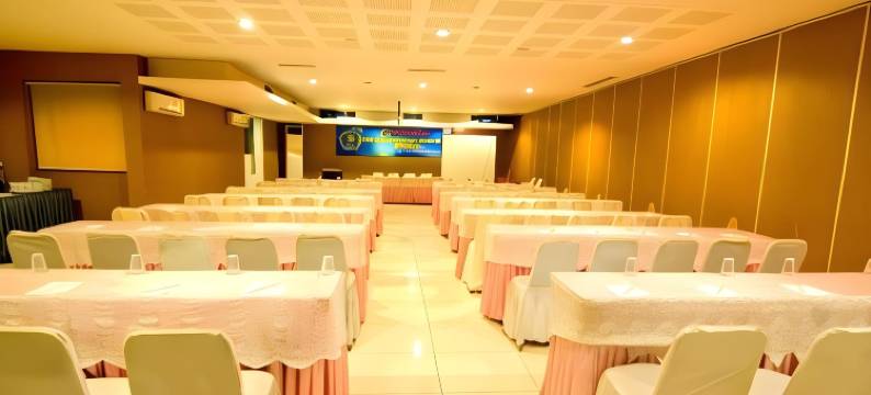 普瑞佩塔纳酒店(Puri Perdana Hotel)图片