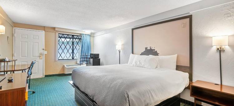 西棕榈滩兰塔纳温德姆速8酒店(Super 8 by Wyndham Lantana West Palm Beach)图片