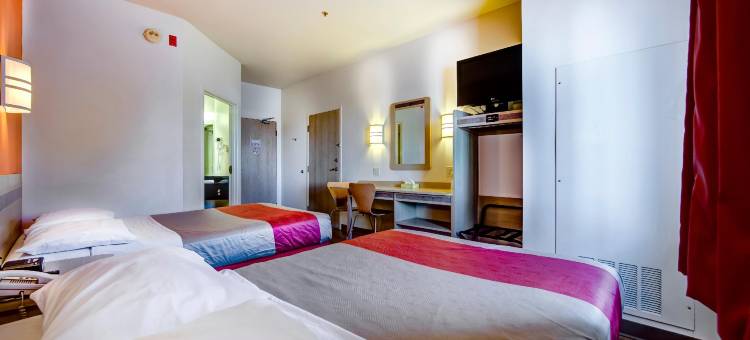 西多伦多 - 伯灵顿 - 奥克维尔6号汽车旅馆酒店(Motel 6 Burlington, on - Toronto West - Oakville)图片