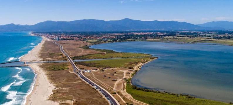 Villa in Saint-Cyprien with Sea View图片