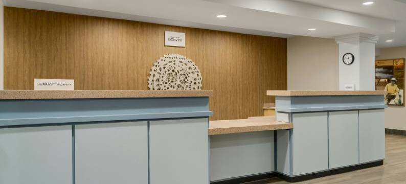 布卢明顿万豪万枫酒店(Fairfield Inn & Suites Bloomington)图片