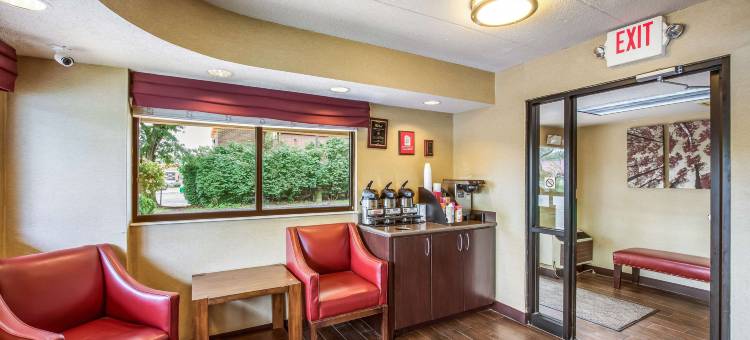 底特律普利茅斯坎顿红顶酒店(Red Roof Inn Detroit - Plymouth/Canton)图片