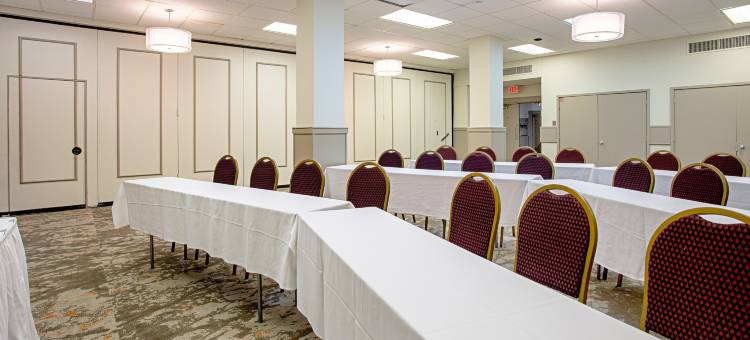 东威奇托红屋顶普拉斯酒店(Red Roof Plus+ Wichita East)图片