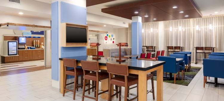 卡尔霍恩南部智选假日酒店(Holiday Inn Express CALHOUN SOUTH by IHG)图片