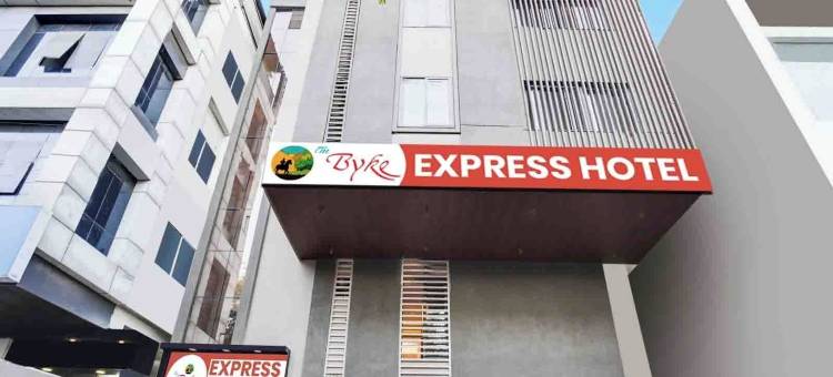 拜克快捷酒店 - 靠近戈普尔广场(The Byke Express - Near Gopur Square)图片