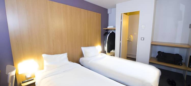 普瓦捷2号观测未来民宿酒店(Kyriad Direct Poitiers  - Gare du Futuroscope)图片