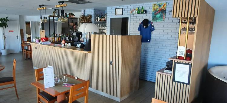 巴黎南维里埃夫里舒适酒店(Logis - Hôtel & Restaurant des Lacs Paris Sud)图片