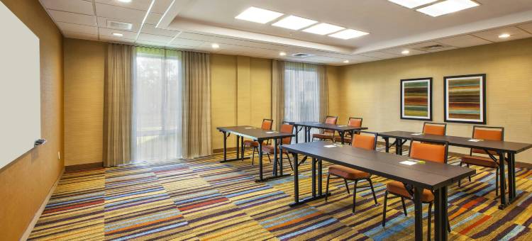 普拉茨堡万枫酒店及套房(Fairfield Inn & Suites Plattsburgh)图片