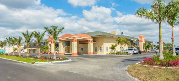 蓬塔戈尔达/夏洛特港美吟酒店(Baymont by Wyndham Punta Gorda/Port Charlotte)图片