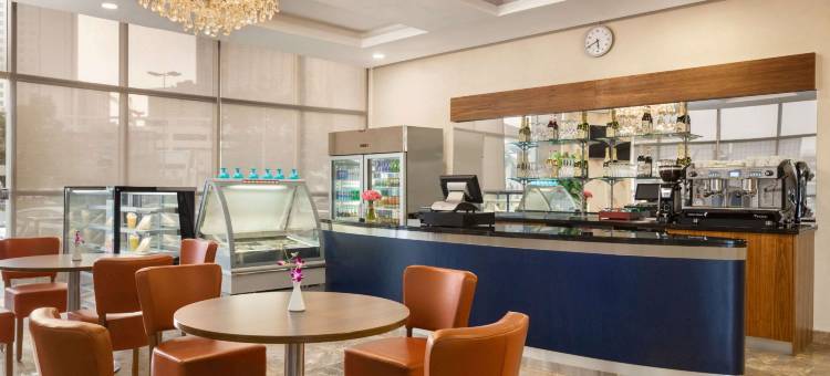 科威特市中心温德姆华美达安可酒店(Ramada Encore by Wyndham Kuwait Downtown)图片