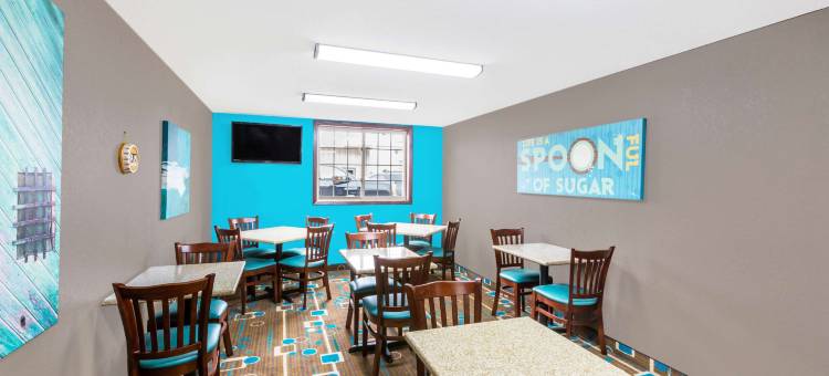 Super 8 by Wyndham Spencer图片
