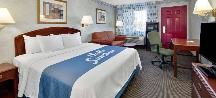 本顿维尔温德姆戴斯套房酒店(Days Inn & Suites by Wyndham Bentonville)图片