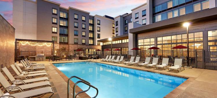 长滩机场欢朋酒店(Hampton Inn Long Beach Airport)图片