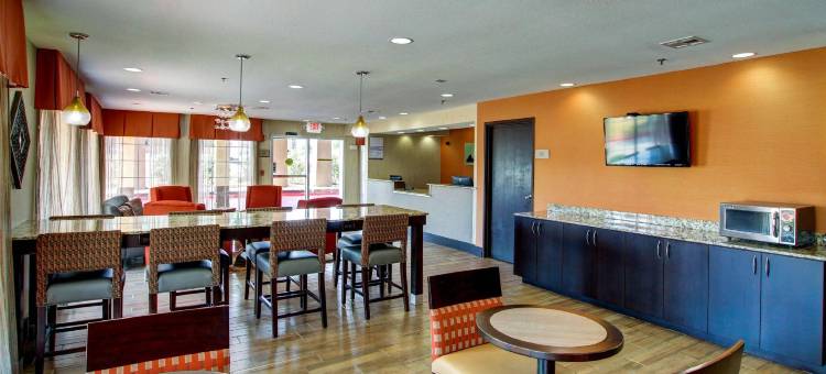 阿林顿6号汽车旅馆(Motel 6 Arlington, TX)图片