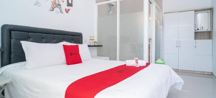 红多兹伊斯兰酒店@维农恩甘朱克(RedDoorz Syariah at Winong Nganjuk)图片