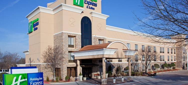阿林顿20号州际公路公园广场智选假日酒店(Holiday Inn Express & Suites Arlington (I-20-Parks Mall))图片
