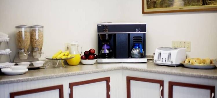 普利茅斯红地毯套房酒店(Red Carpet Inn and Suites Plymouth)图片