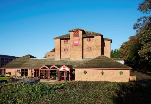 ibis London Luton Airport Hotel Overview