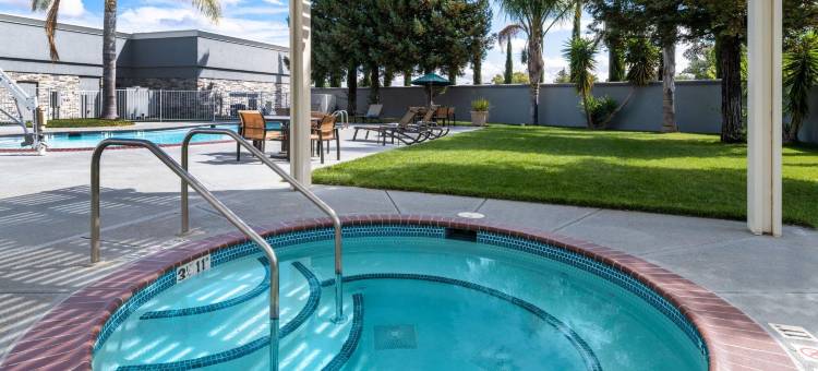 纳帕谷地区费尔菲尔德万怡酒店(Courtyard Fairfield Napa Valley Area)图片