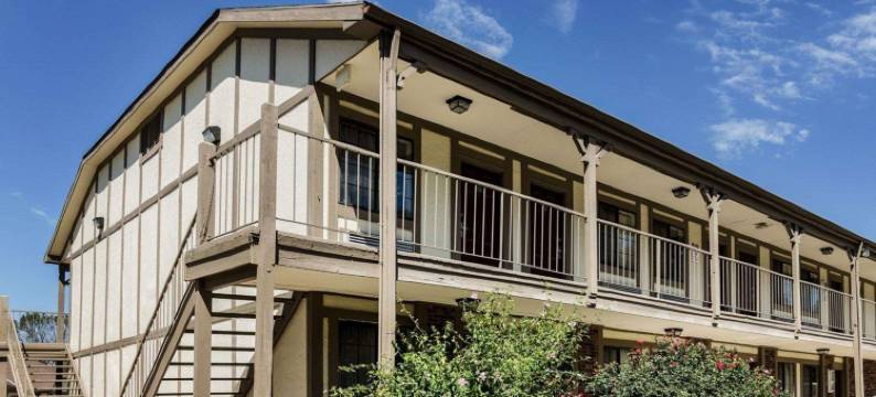 大学城伊克诺旅馆(Econo Lodge University)图片