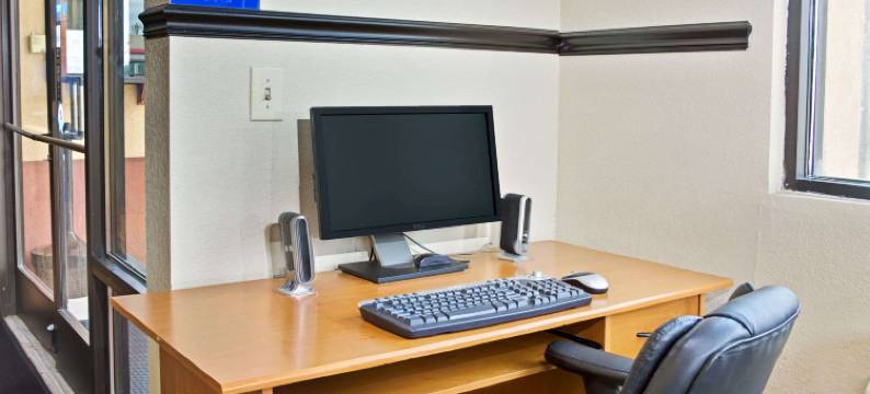 罗维莎戴斯酒店(Days Inn by Wyndham Lawrenceville)图片