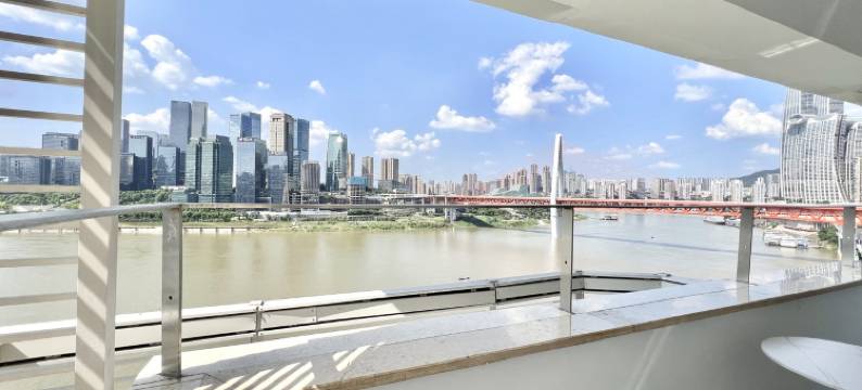 迷雾森林解放碑洪崖洞店公寓(嘉陵江滨江路2号分店)图片