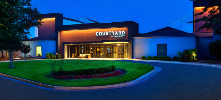 赫恩登雷斯顿万怡酒店(Courtyard Dulles Airport Herndon/Reston)图片
