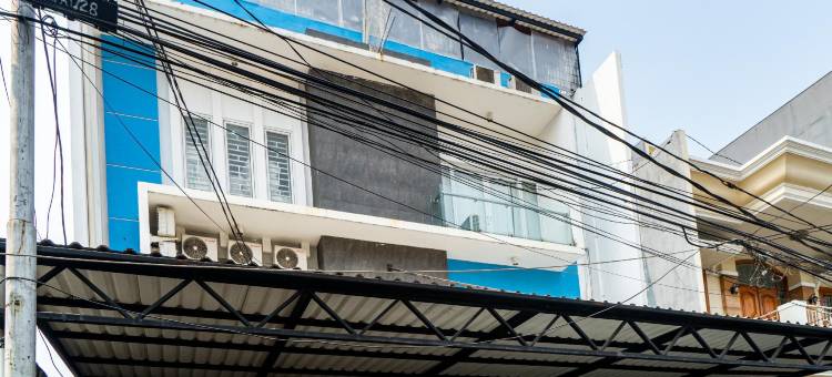 克邦卡仓红多兹酒店(RedDoorz @ Kebon Kacang)图片