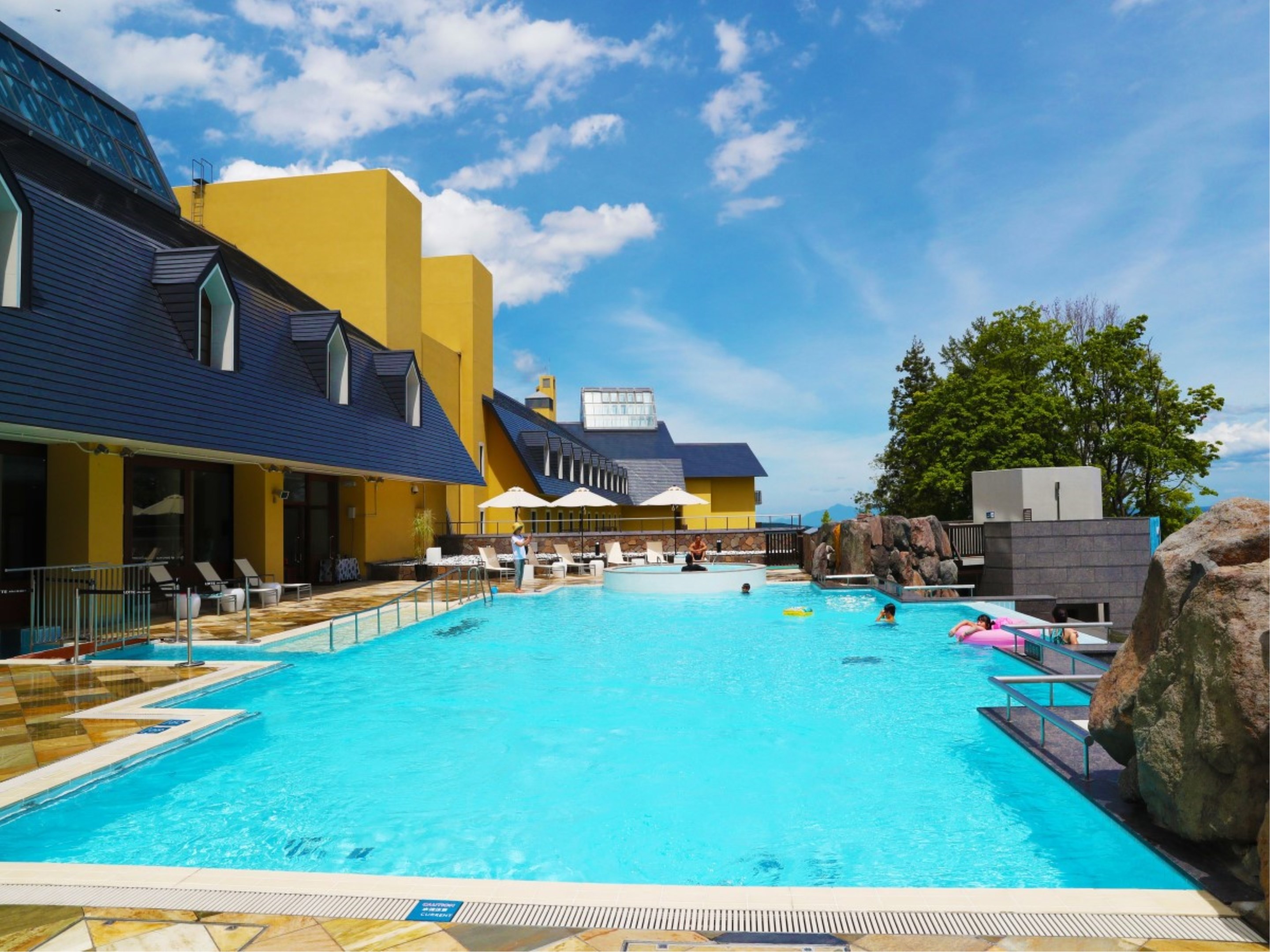 LOTTE ARAI RESORTOver view