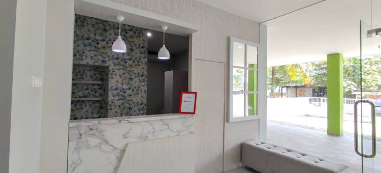 红门酒店清真-近萨特里亚体育馆区(RedDoorz Syariah Near Gor Satria Area)图片