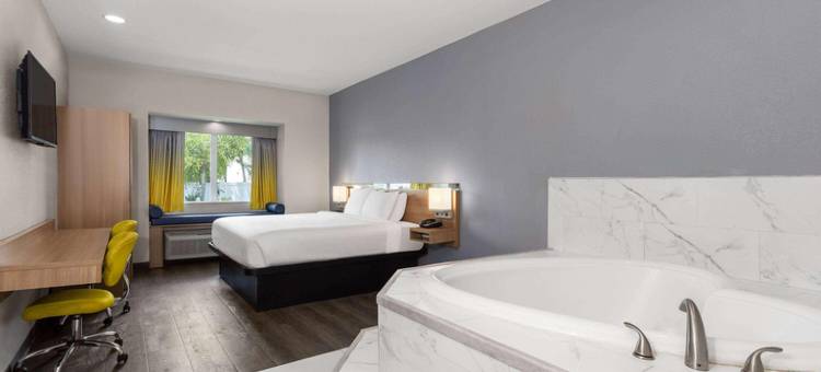 巴拿马城温德姆麦客达套房酒店(Microtel Inn & Suites by Wyndham Panama City)图片