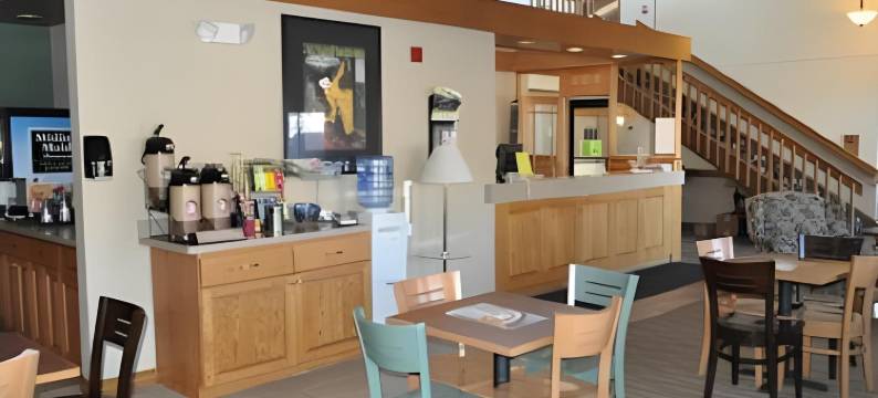 普利茅斯美吟温德姆酒店(AmericInn by Wyndham Plymouth)图片